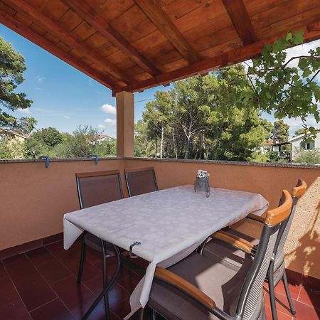 Awesome Apartment In Jadrija With Wifi Bagian luar foto
