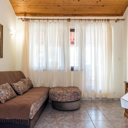 Awesome Apartment In Jadrija With Wifi Bagian luar foto
