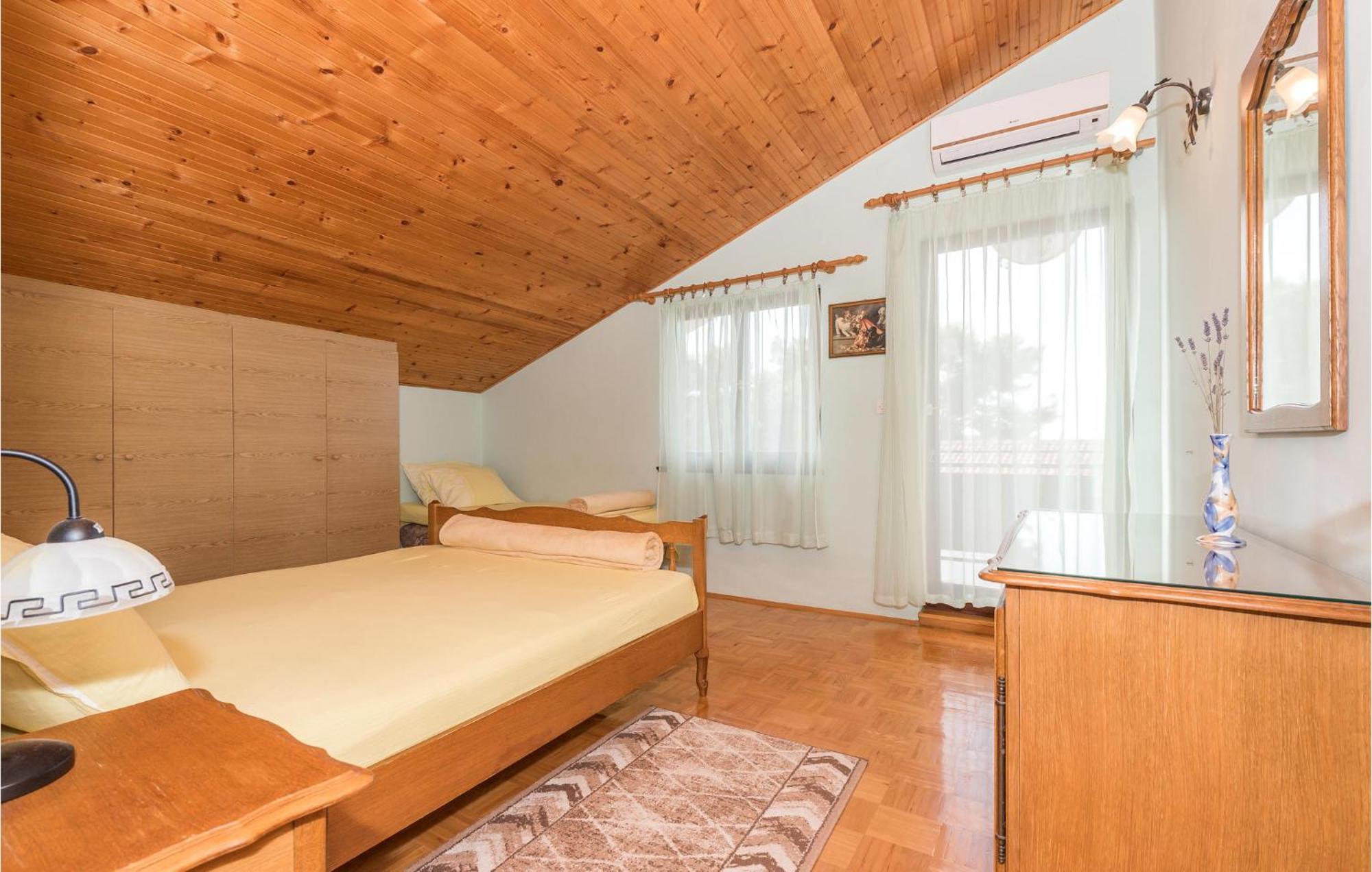 Awesome Apartment In Jadrija With Wifi Bagian luar foto