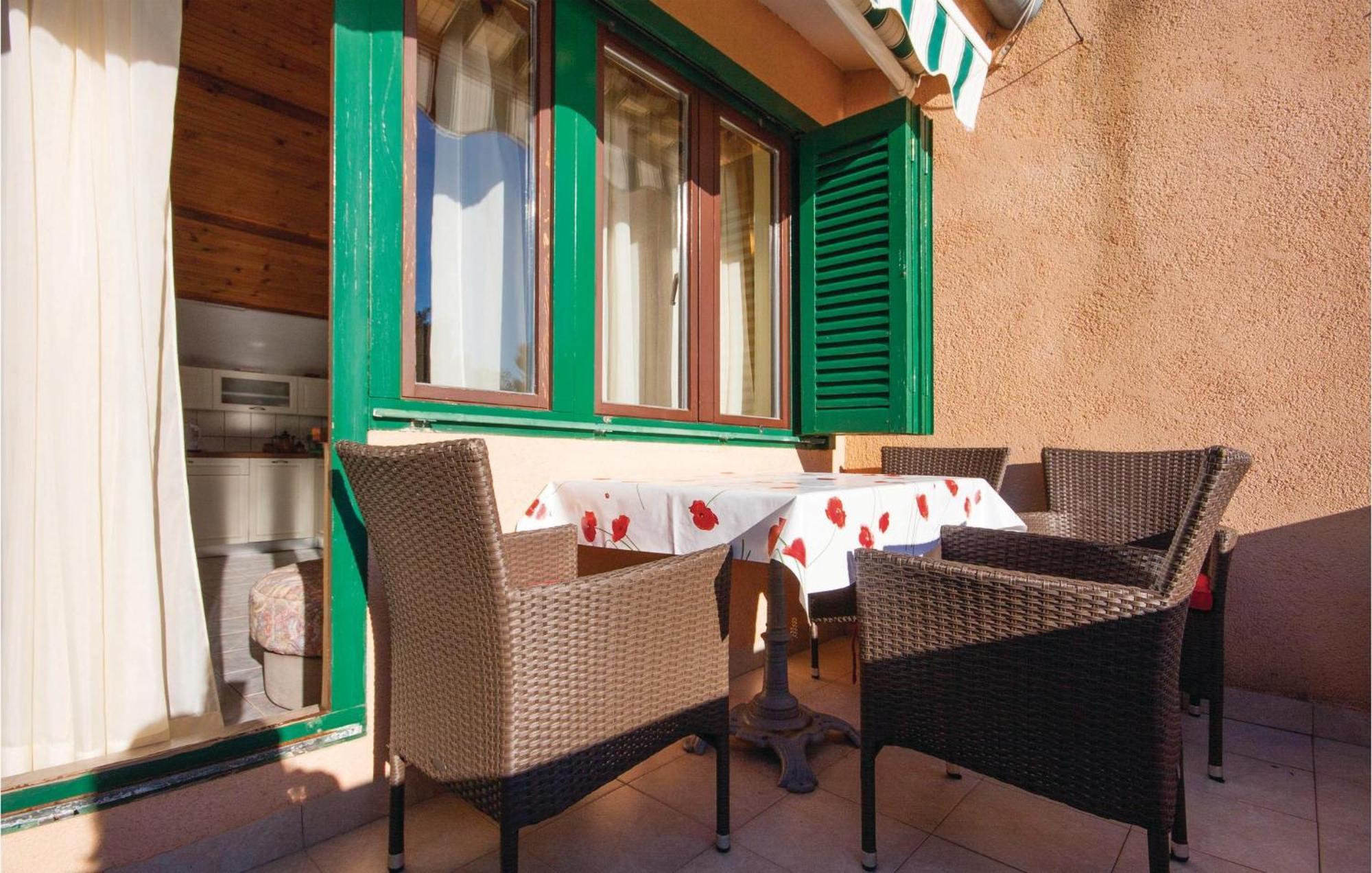 Awesome Apartment In Jadrija With Wifi Bagian luar foto
