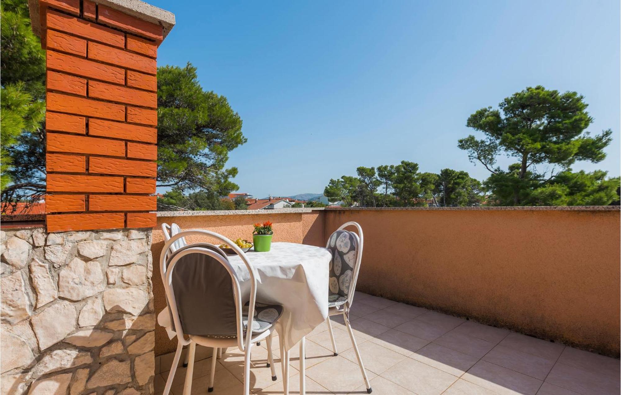 Awesome Apartment In Jadrija With Wifi Bagian luar foto