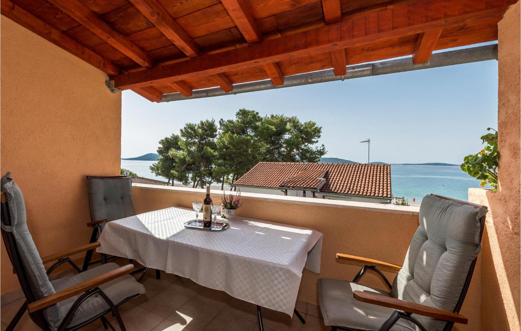Awesome Apartment In Jadrija With Wifi Bagian luar foto