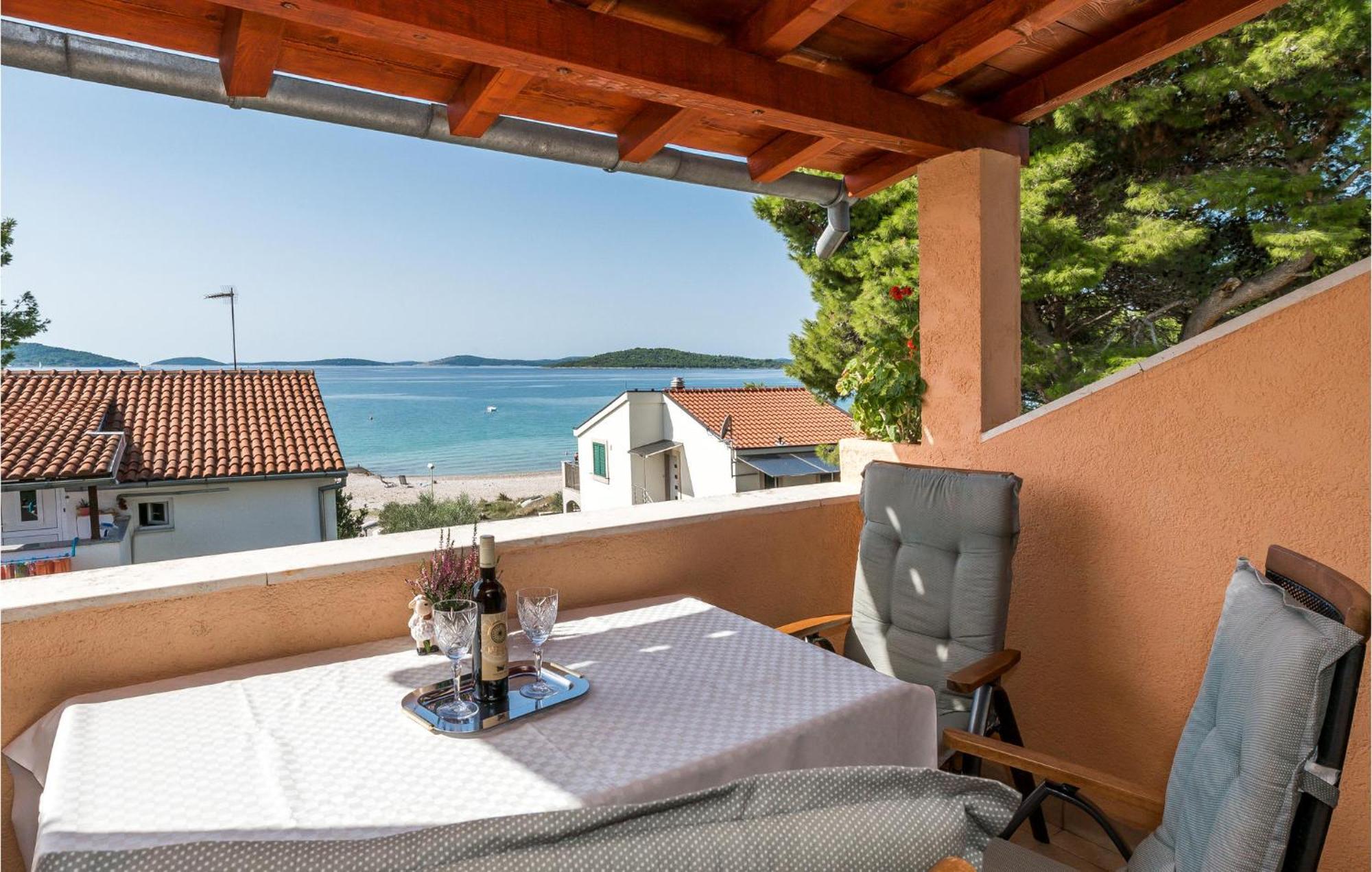 Awesome Apartment In Jadrija With Wifi Bagian luar foto