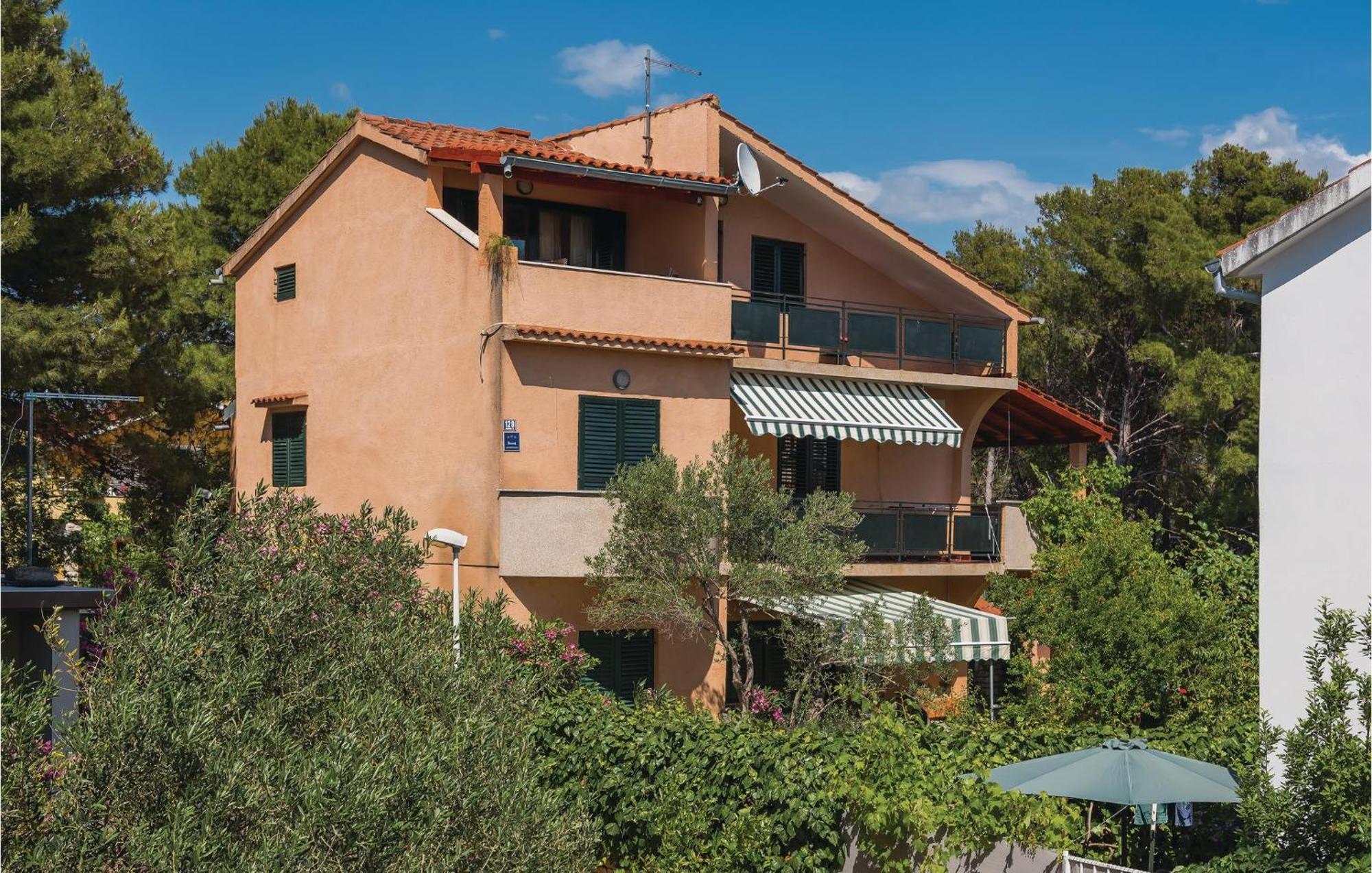 Awesome Apartment In Jadrija With Wifi Bagian luar foto