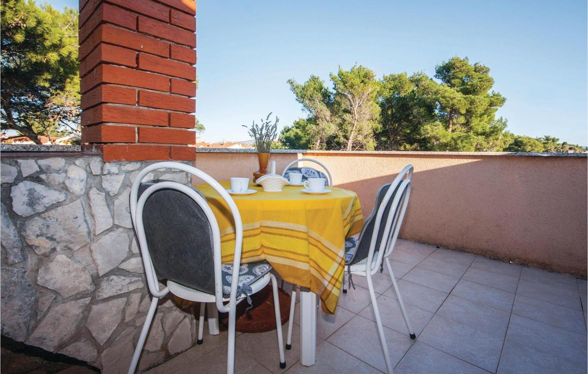 Awesome Apartment In Jadrija With Wifi Bagian luar foto
