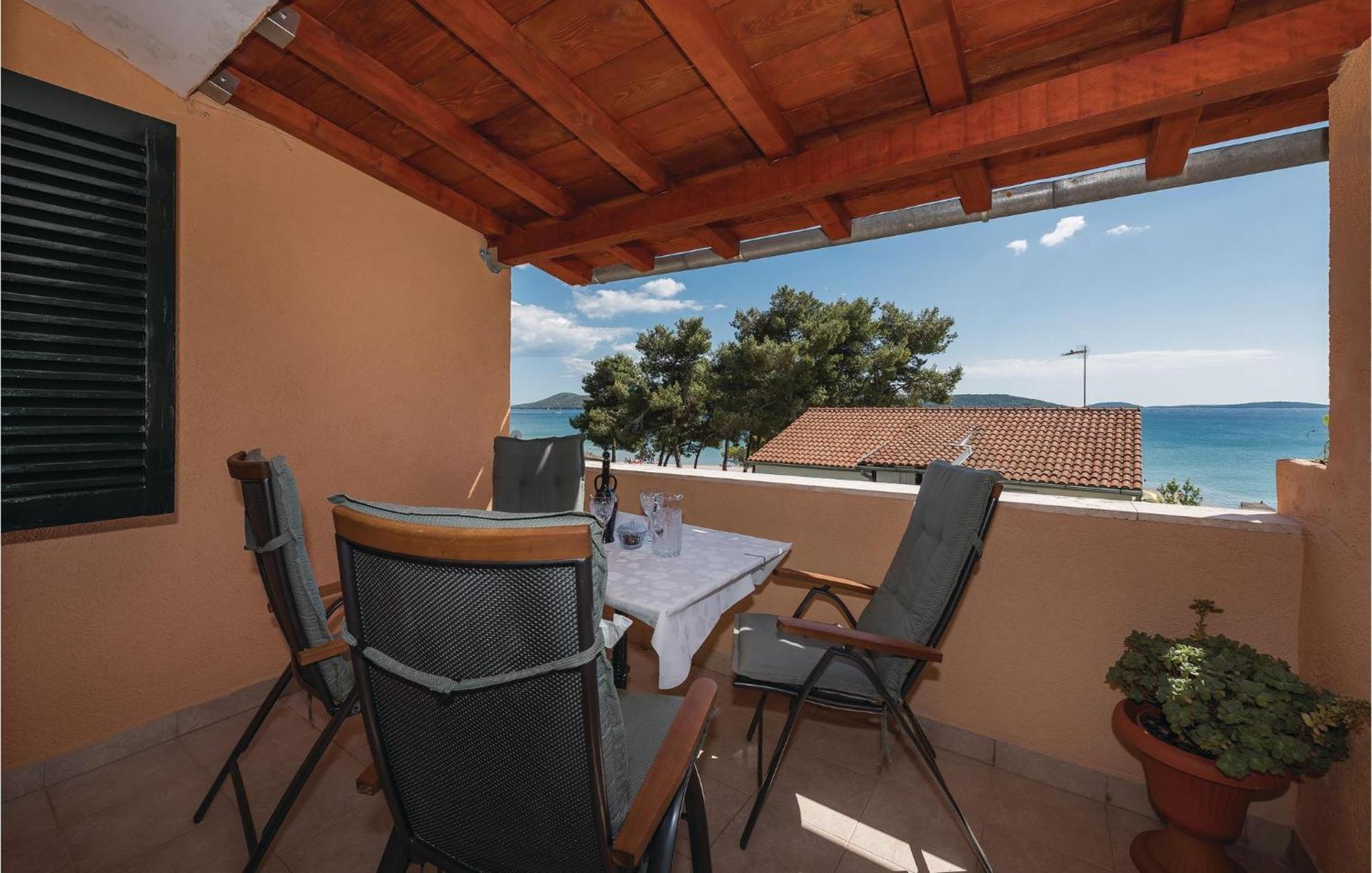 Awesome Apartment In Jadrija With Wifi Bagian luar foto